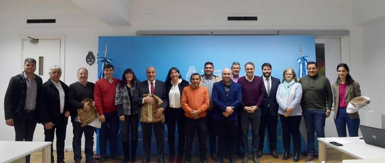 Manzur y Katopodis   con 11 Intendentes de San Luis .Fortalecimiento institucional 