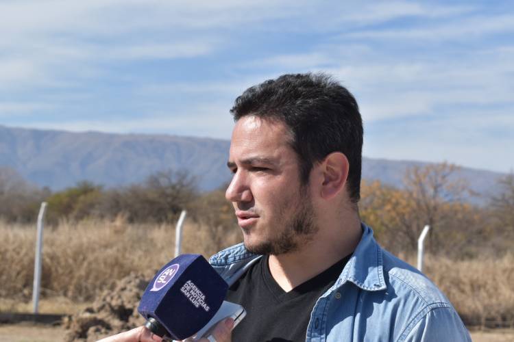 El Gobierno se hará cargo del bombeo de agua en Merlo por la mala operación.Perroni dijo que nunca debió faltar el agua . Habrá mejoras e inversiones  . 