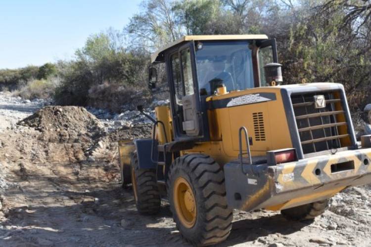 VILLA DE MERLO: encauzamiento sobre el arroyo El Tigre