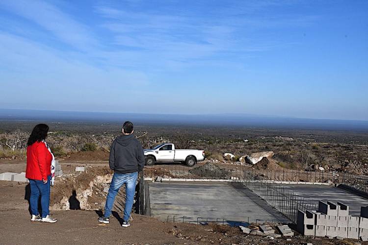 Valdivieso hace historia en Los Molles-Suyuque. El acierto de haber creado ese futuro Municipio 