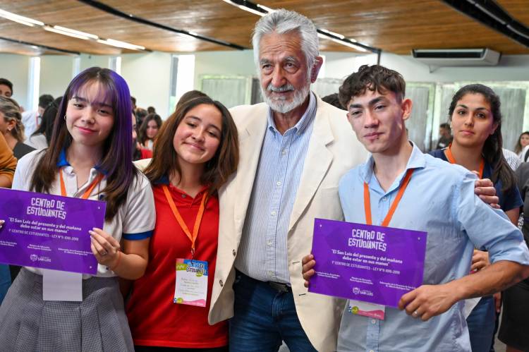 Más de 5 mil chicos cobraron las ex estampillas escolares en Criptomonedas. Increíble cambio 