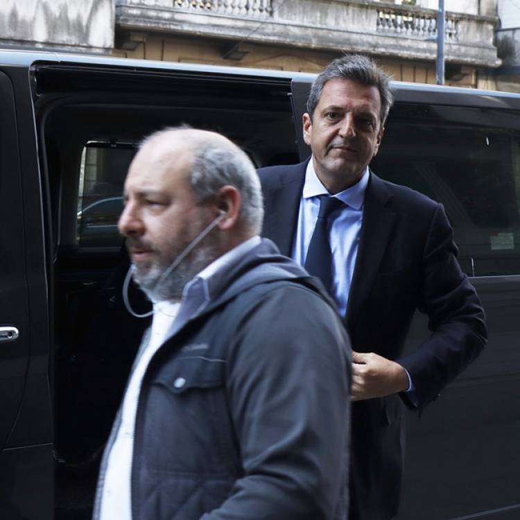 A partir de Enero , 300 mil trabajadores que cobran más de $ 404 mil no pagarán ganancias 