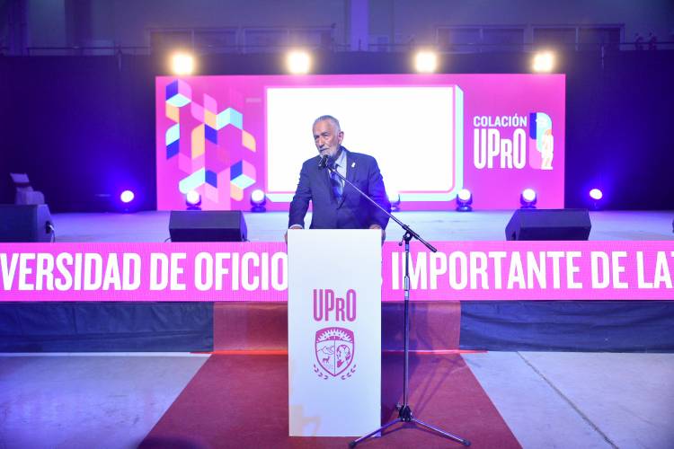 “La UPrO quiere que cada uno de ustedes cumplan su sueño”