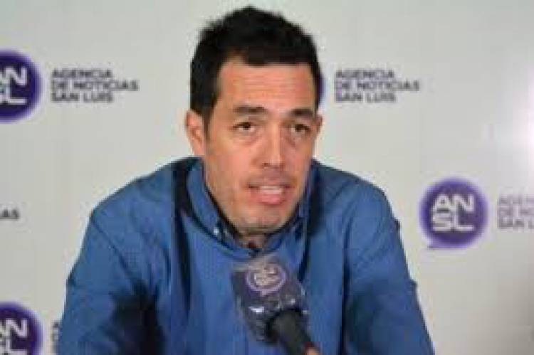 Renunció Luciano Anastasi. 