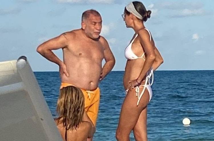 Juez, el bufón que te toma el pelo desde CANCUN, al país y a los Cordobeses.La promiscuidad política,dicen los radicales de DE Loredo.