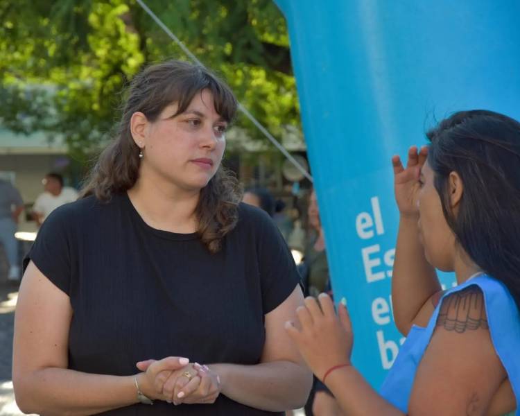 Mariela Cros: “Hacer política es darle una mano al otro”