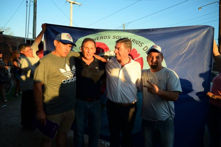 Gato Fernández y Ponce caminando la cancha juntos