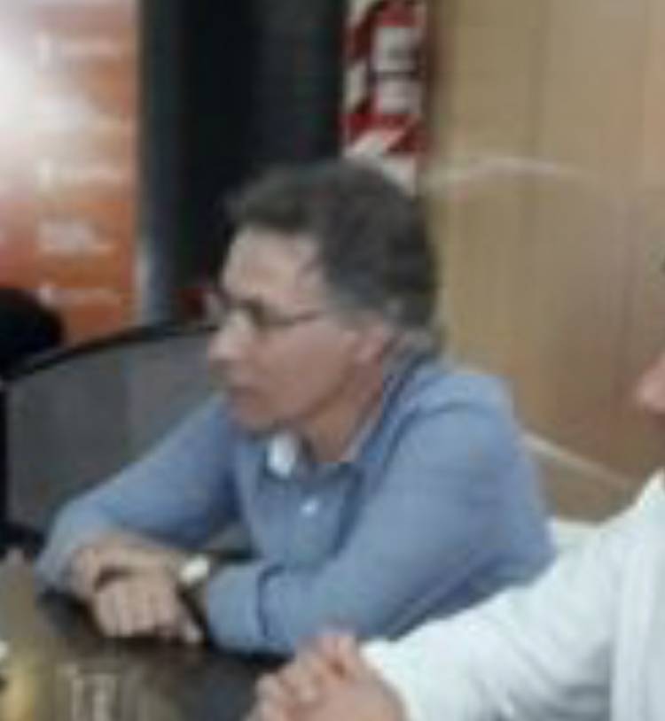 Daract:El último reducto radical quebrado.Flores  se fue e irá por  el oficialismo a Intendente