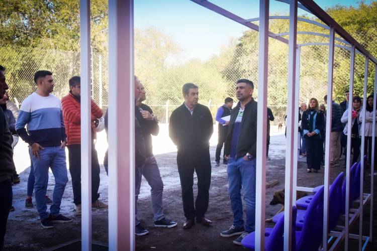 PASO GRANDE: modernizan la cancha de fútbol 
