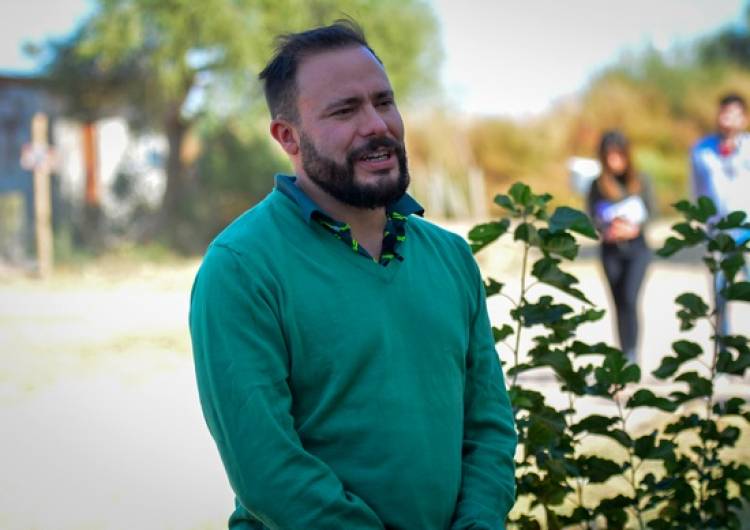 “La gente está cansada de la politiquería" 