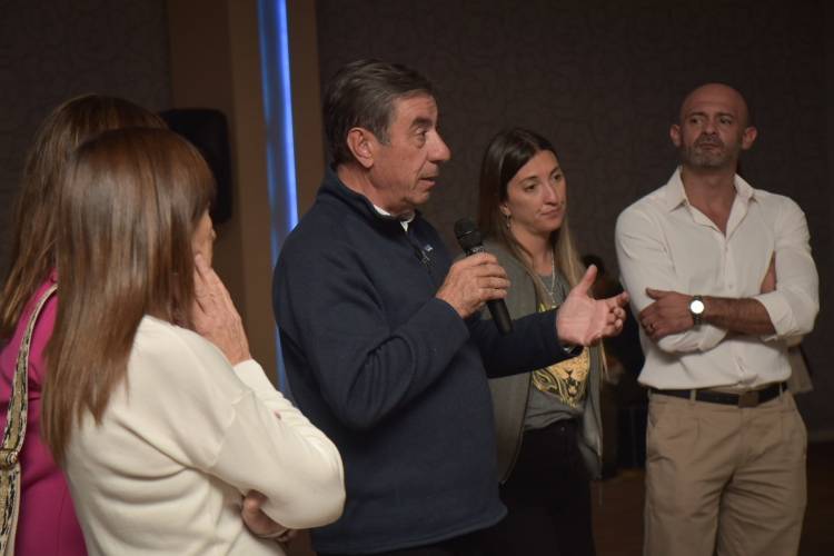 “MERLO TIENE QUE INTEGRARSE AL GOBIERNO PROVINCIAL”