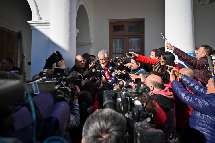 “A LA NUEVA DIRIGENCIA: QUE HAGA POLÍTICA NO POLITIQUERÍA”