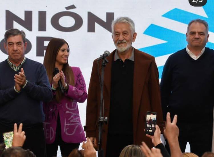 Alberto"gobernaremos hasta el 9 y no abandonaremos a nadie "No me cambio de camiseta ni traiciono al peronismo "Están contestados y notificados los que enviaron Carta Documento"