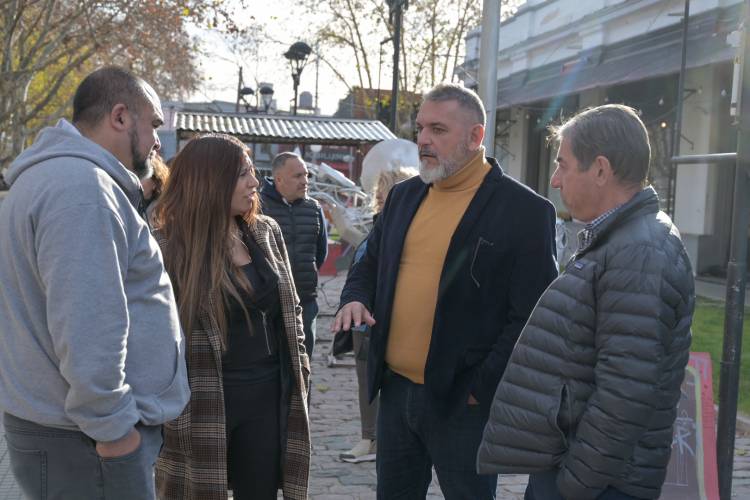 La comunidad mercedina con los precandidatos del Frente 