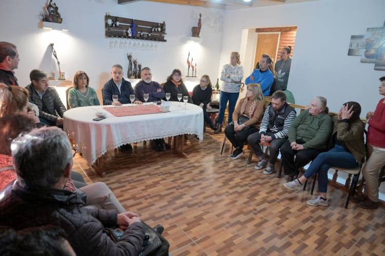 EL BARRIO “EL LINCE” JUNTO A LOS PRECANDIDATOS DEL PJ