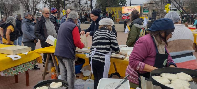 CARPINTERÍA: se realizó una nueva Fiesta de la torta Frita