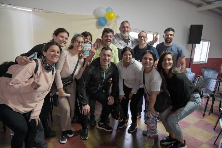 “Hay que recorrer los barrios, con la vieja escuela”