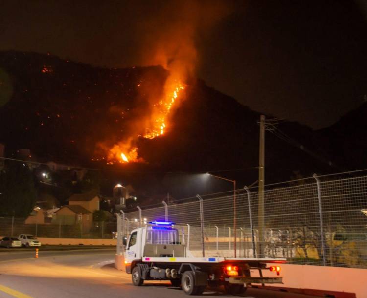 INCENDIO EN POTRERO: APARECEN DATOS Y TESTIGOS