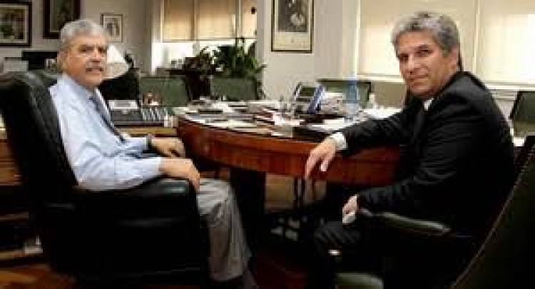 141 millones de dólares licitó Poggi antes de irse .Deudas por 100 millones de dólares y obras paralizadas . El detalle y otros pernos . Los pernos que dejó en créditos y negociados .