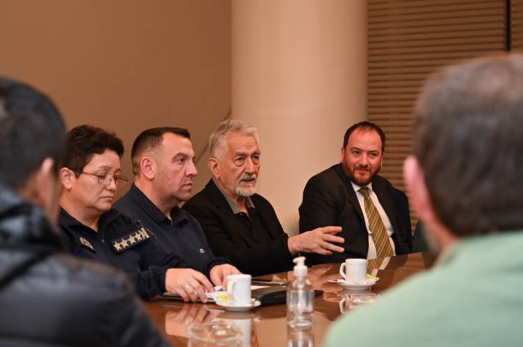 El gobernador se reunió con supermercadistas