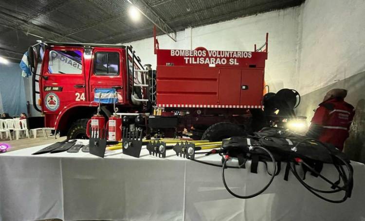 TILISARAO: nueva autobomba 4x4 para Bomberos Voluntarios