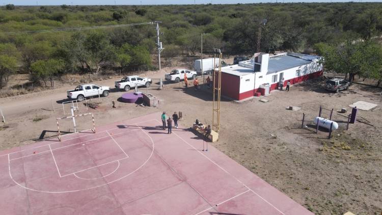 PARAJE EL SEÑUELO: escuela totalmente renovada