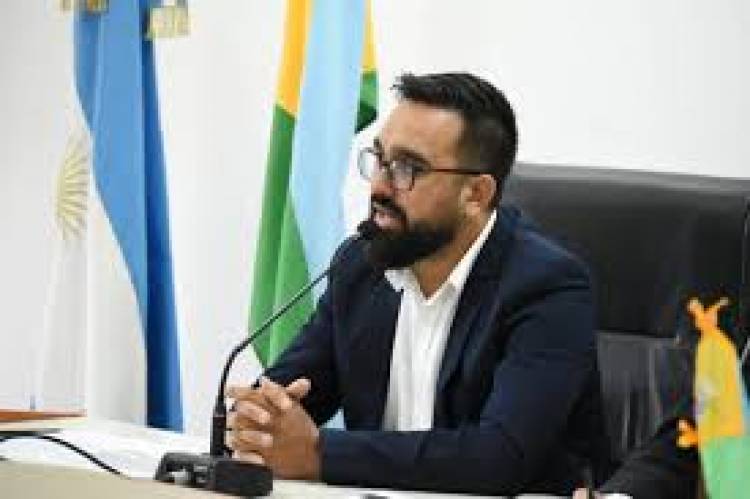 Alvarez Pinto"me opongo rotundamente a que haya anticipo de obra alguno sobre la Autovía Merlo-Cortaderas  antes del 10 de diciembre-Deben iniciarse en condiciones económicas normales con Poggi"