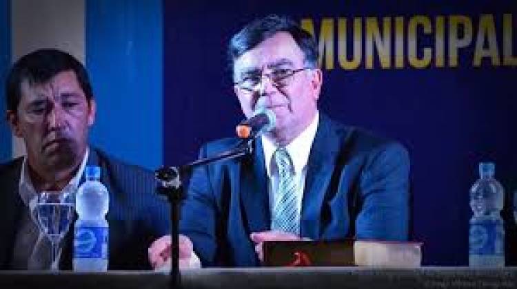 Santa Rosa, asume el caudillo radical Postiguillo que parece eterno.Gestiones propias lo hacen respetado 