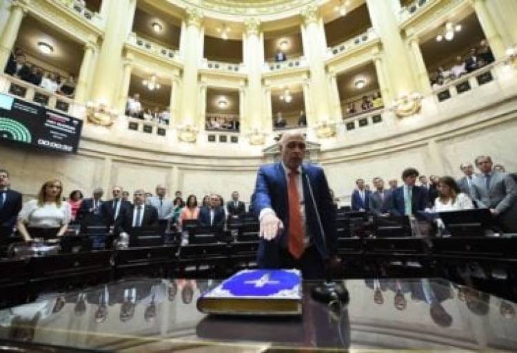 BARTOLO "no fui a hablar con Poggi porque no comparto que se le pagué en dos veces a los.estataales.Estaba en Bs.As. y tampoco hubiera ido si estaba en San Luis"