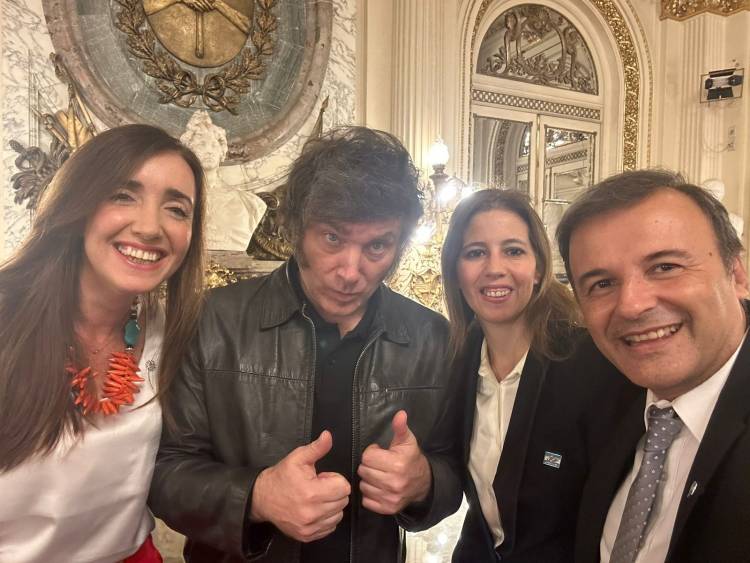 Negri ya opera para consensos de la Ley Ómnibus en el Senado.Estuvo con MILEI, que sigue de cerca las negociaciones.La reflexión que dejó una nota del DIARIO.
