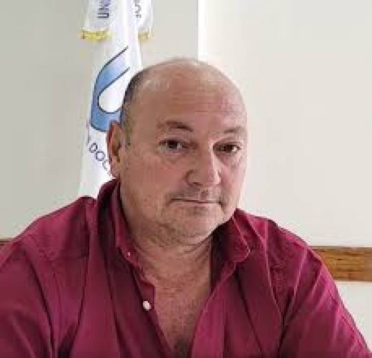 Lazzarini"es una locura que no haya recomposición salarial, por eso vamos al paro" El Gringo Radical que se Peronizó??