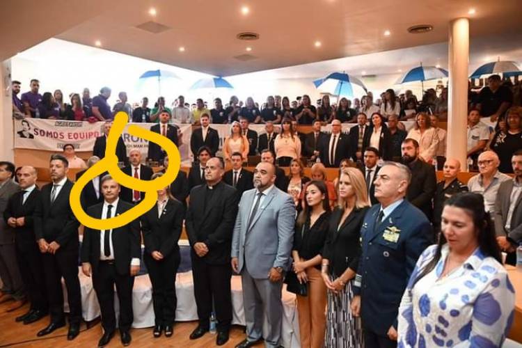 Maxi "mientras en todos lados no hubo recomposición salarial acá la pudimos hacer .Lo mismo con la Fiesta Calle Angosta .Se puede administrando correctamente.Compraremos dos compactadoras más.Debemos caminar juntos y se abrazó con Bazla .Negri copó la parada