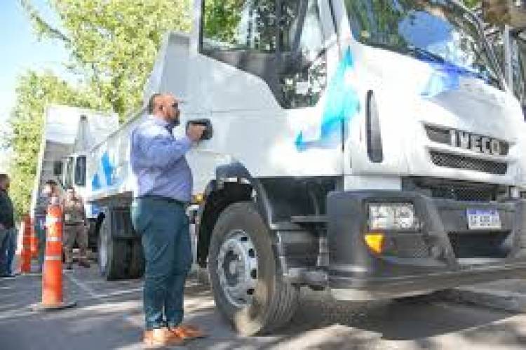 Frontera compró dos camiones 0 kms y sumará equipamiento propio contra el Dengue.En plena crisis, parece mentira