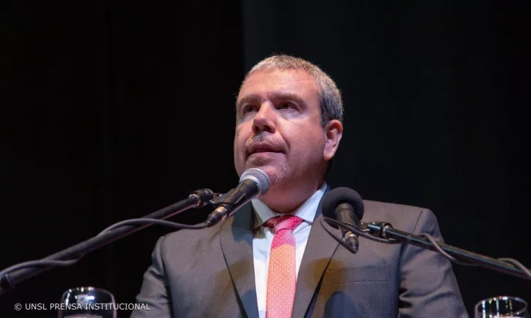 Moriñigo a punto de doblarle la mano a Milei por el presupuesto Universitario.Si lo logra, su representatividad  política ya no será la misma.Por ahora hay marcha , si el aumento no se formaliza.