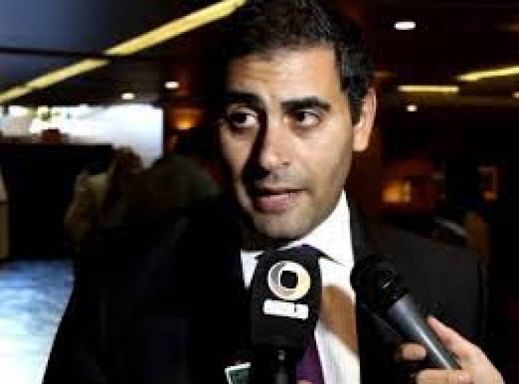 Se peronizó Hissa.Los Paros no se desuentan más.Una decisión razonable frente a quienes solo piden mejoras de sueldos, que Hissa, dice estarán cuando mejoren los ingresos.