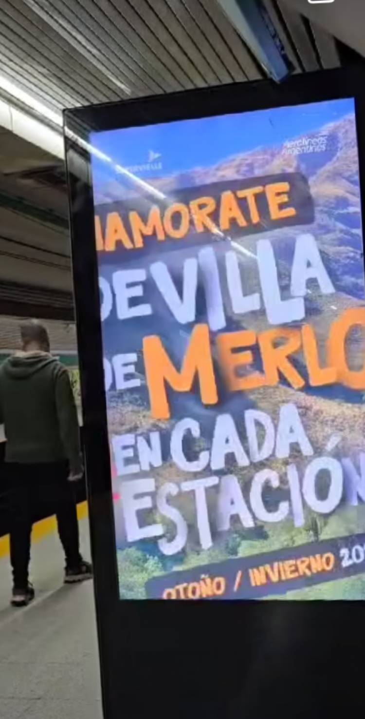 Merlo en las Estaciones de Subte.Inteligente campaña turística de Alvarez Pinto.