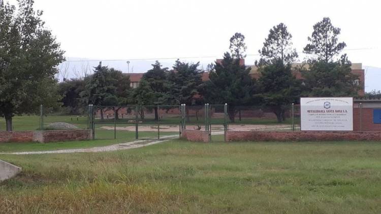 Cierra una fabrica de tuercas en Santa Rosa del Conlara. El Gobierno de Poggi sin reacción.37 años llevaba en la Localidad. Trombotto no los quiso atender 