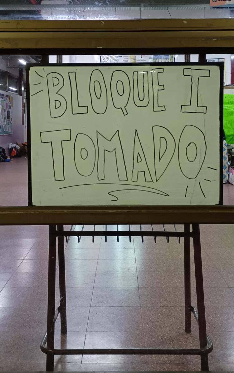 Comienzan las tomas en la UNSL por el veto de MILEI .Apoyan a los  Legisladores que apoyan el rechazo 