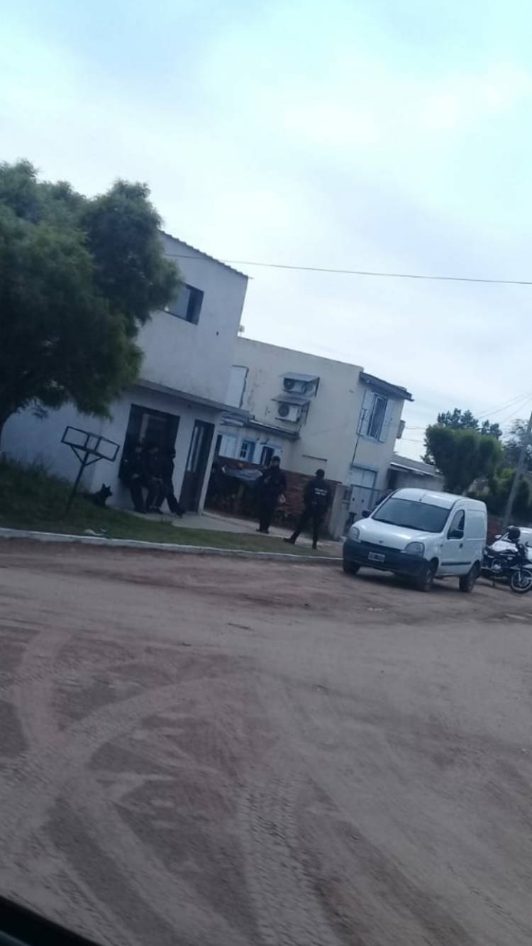 Golpe al narcotráfico en Buena Esperanza.Dirigentes del poggismo involucrados . Escándalo con derivaciones.