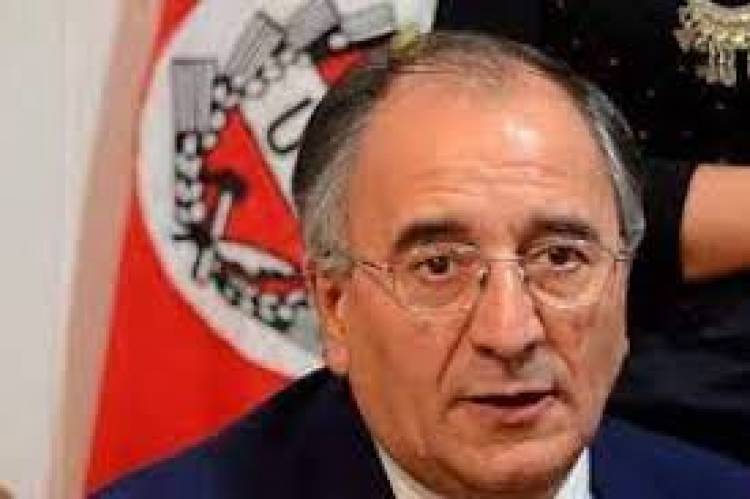 Ceballos "Argentina cae en todo por él altar de la baja de la inflación que destruye la clase media y jubilados.Acuerdan hasta la impunidad MILEI y Cristina.