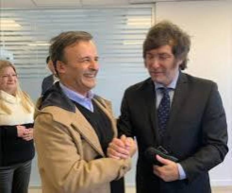 Siguen las adhesiones al Frente Libertario que lidera Negri .Más partidos empiezan a firmar la adhesión. Volverá D Alessandro a hacerle caso a Álvarez??