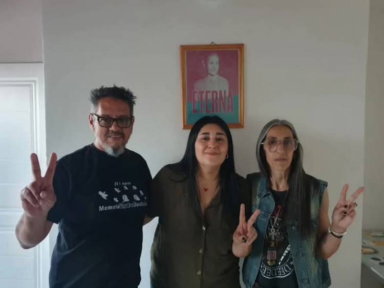 Serrano" Alberto respete a Cristina, sus acciones no lo hacen respetable. Crítica lo si usted si ha hecho con aplaudidores. 