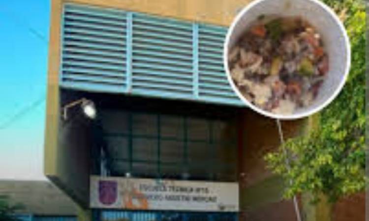 Mercedes:70 intoxicados en la Agustín Mercau, hasta el Director.El Gobierno dice que se va investigar él mismo .Un chico convulsionó.1500 no van a la Escuela por la gastroenteritis.Hay denuncias penales de padres.Ni Poggi, ni Araujo, dan explicaciones.