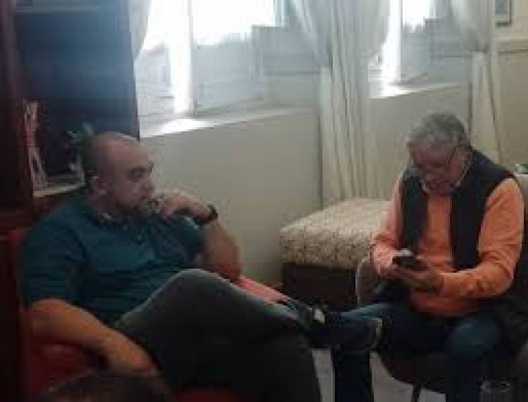 Frontera y Mercau acordaron el 6 de aumento, incluído complementos y recategorización de los Municipales. 