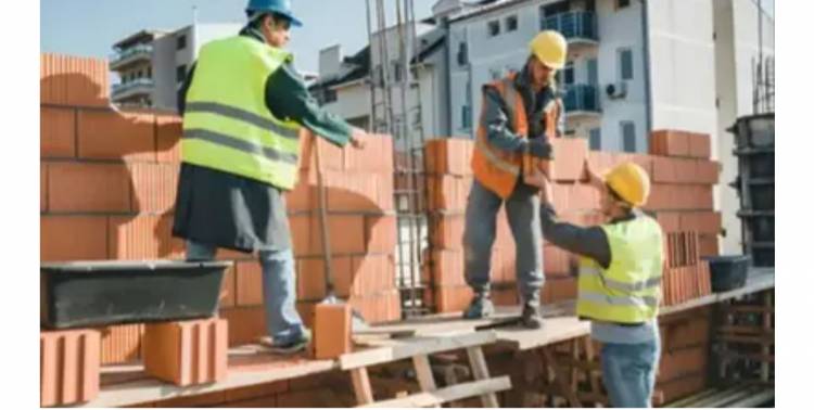 Cuánto gana un albañil en Octubre, según acuerdo de la UOCRA.Muy bajo.