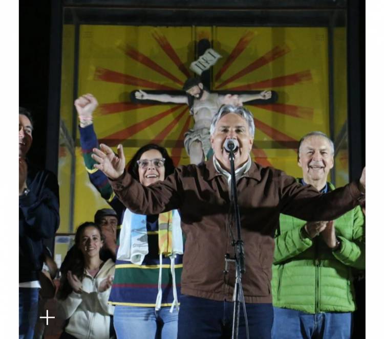 Reducción Córdoba: Provincias Unidas con él 83 por ciento arrasó.1 de. intendente del sector. Llaryora festejo 