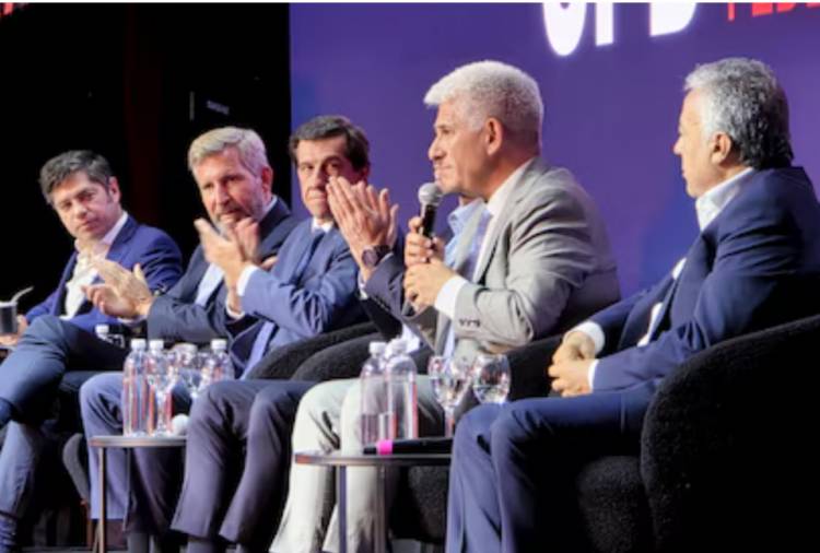 Poggi en él CFI: la riqueza es la Educación, no los recursos naturales. Contradicción sobre sus políticas de desfinanciarla y pagarle miserias a los maestros 