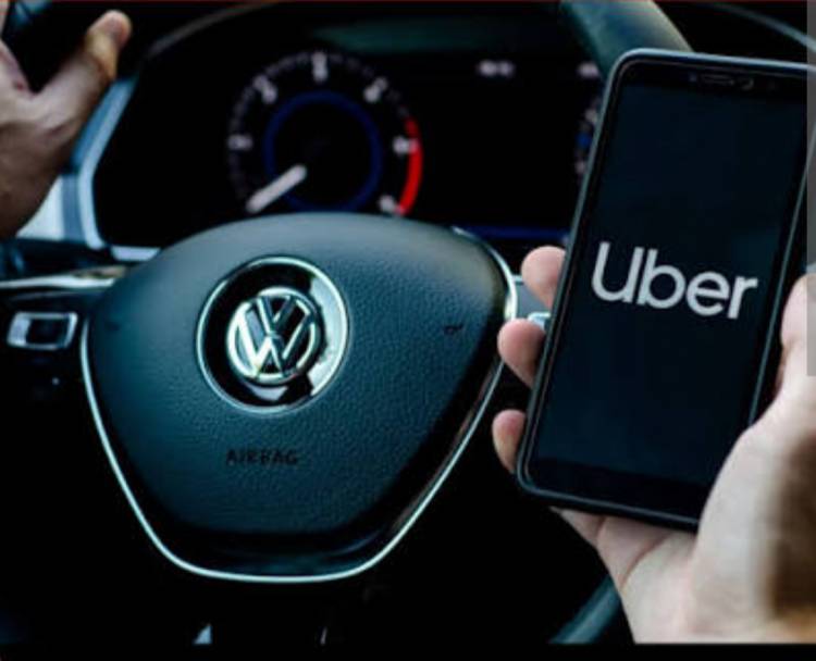 UBER ya arrancó en Villa Mercedes.Exigencias .Ya bajaron la aplicación 45 mil Mercedinos y hay más de 1500 socios conductores asociados .Los Remises y Taxistas ya optan por estar ahí también y mantener paradas fijas .
