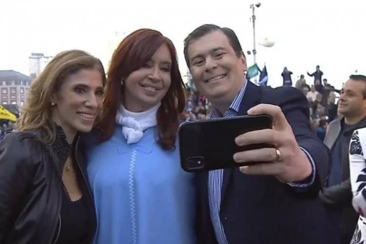 Él Peronismo arrasó en Santiago. Milei sacó él 12 por ciento . 